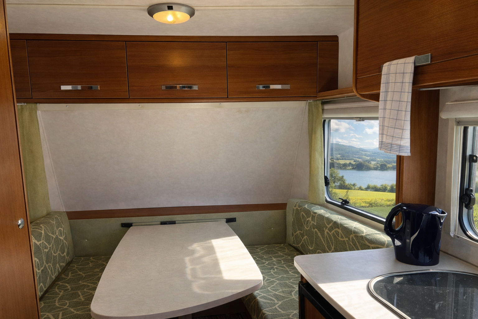 Wohnwagen Paola – Innenansicht 1